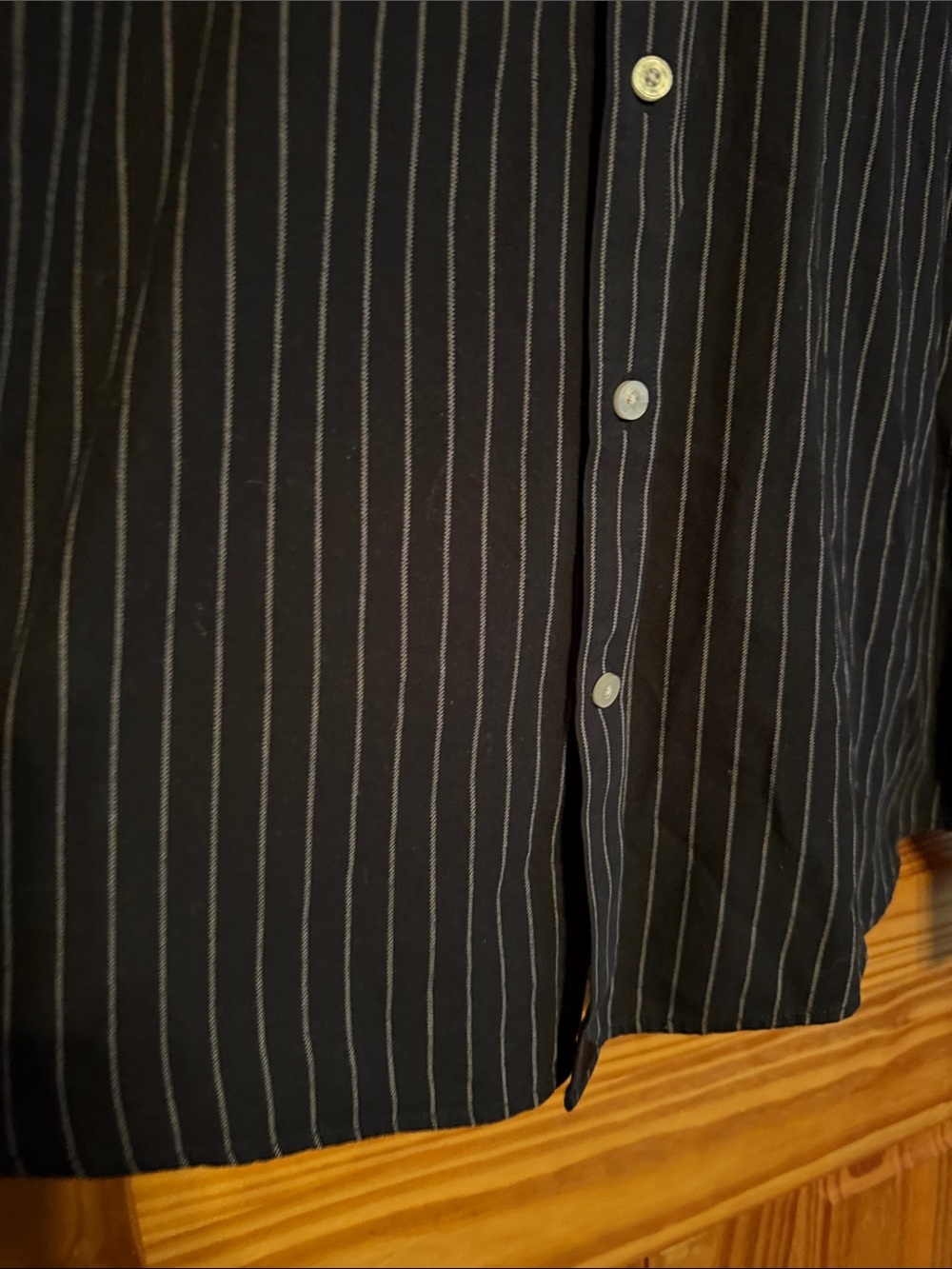 UNTUCKit Men's Black Shirt with White Pinstripes - Picture 6 of 10